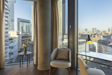NH Collection Frankfurt Spin Tower: Zimmer