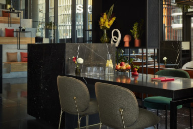 NH Collection Frankfurt Spin Tower: Lobby