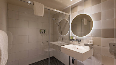 Hampton by Hilton Munich City North: Zimmer