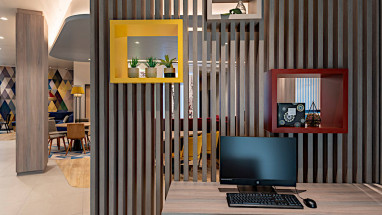 Hampton by Hilton Munich City North: Business Center