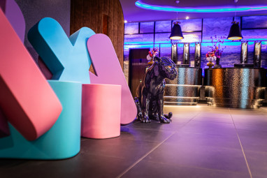 NYX Hotel Hamburg: Lobby