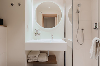 Hampton by Hilton Vienna City West: Zimmer