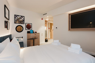 Hampton by Hilton Vienna City West: Zimmer