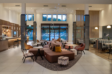 Hampton by Hilton Potsdam Babelsberg: Bar/Lounge