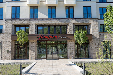 Hampton by Hilton Potsdam Babelsberg: Außenansicht